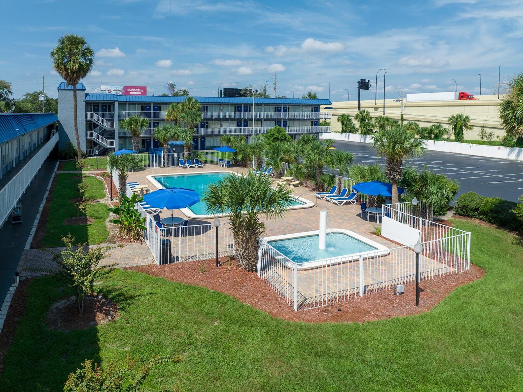 Days By Wyndham Downtown Hotel 2*